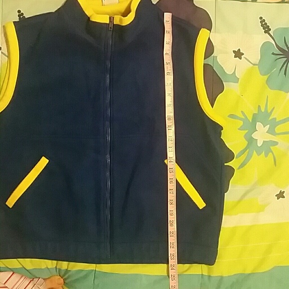 Vest - Picture 4 of 5